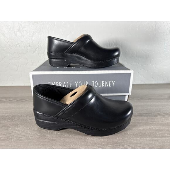 Dansko Professional Cabrio Women's Black Leather Clogs Size 36 US 5.5-6  NIB - Picture 1 of 7